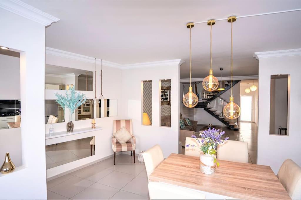 קווארטיירה Luxuryvilla With Private Heated Pool And Spa 7P מראה חיצוני תמונה