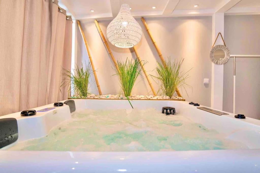 קווארטיירה Luxuryvilla With Private Heated Pool And Spa 7P מראה חיצוני תמונה