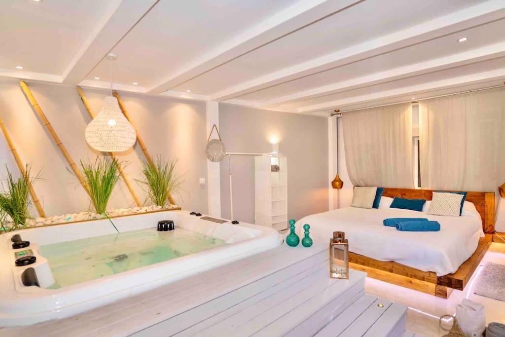 קווארטיירה Luxuryvilla With Private Heated Pool And Spa 7P מראה חיצוני תמונה